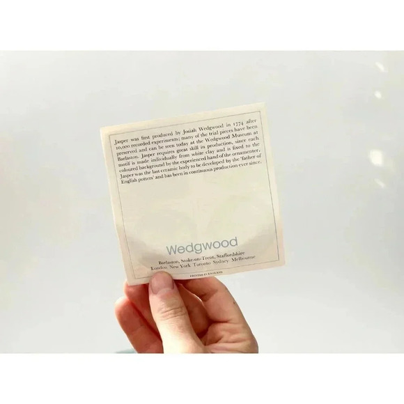 Tower of London Jasperwear Wedgewood 1973 8" Christmas Plate w/ Original box - Picture 9 of 10